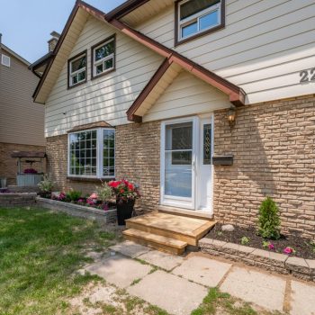 004-239 Cedarwoods, Kitchener-6003_m