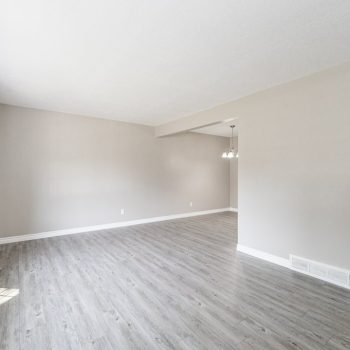 007-239 Cedarwoods, Kitchener-6006_m