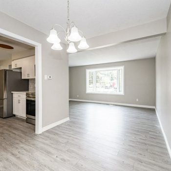 011-239 Cedarwoods, Kitchener-6010_m