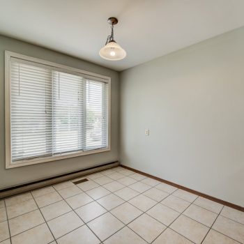 018-85WinterAve_18_m