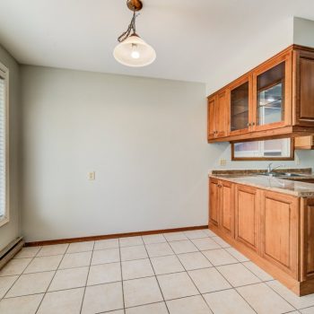 019-85WinterAve_19_m