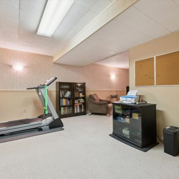 34-Riverside Dr 034